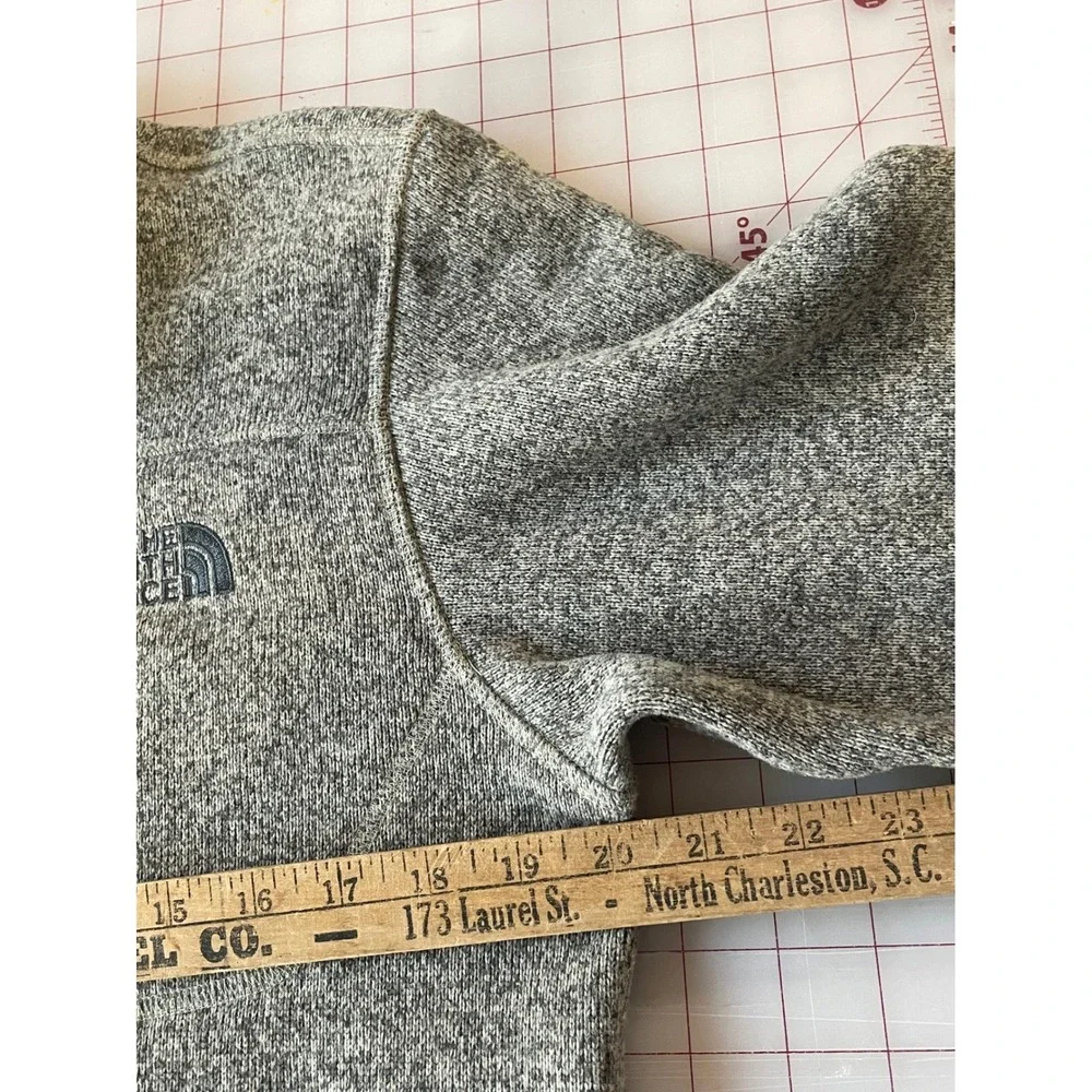 The North Face Fleece Sweater Mens Small Gordon Lyons Quarter Grey Pullover